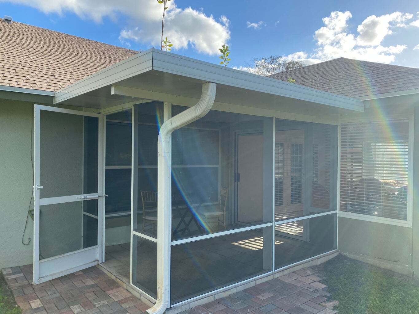 Building Photo - 1094 Raintree Ln