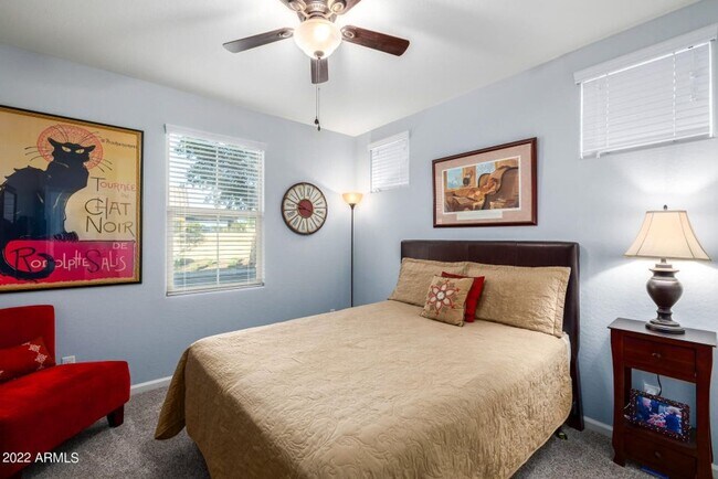 Building Photo - Gorgeous single level 4-bedroom, 3-bathroom home nestled in an upscale gated community in Peoria