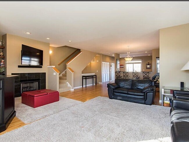 Building Photo - 7426 W Fullerton Ave