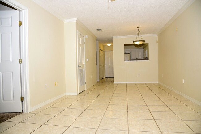 Building Photo - Florida Club 2 bedroom 2 bath unit!