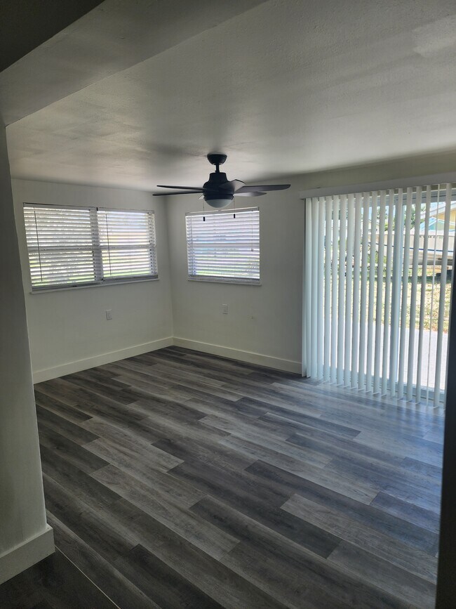 Building Photo - 1703 Marina Terrace