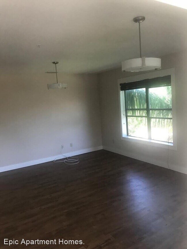 Building Photo - 4905 S Elberon St