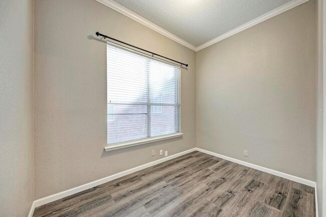 Building Photo - 9113 Edwardson Ln