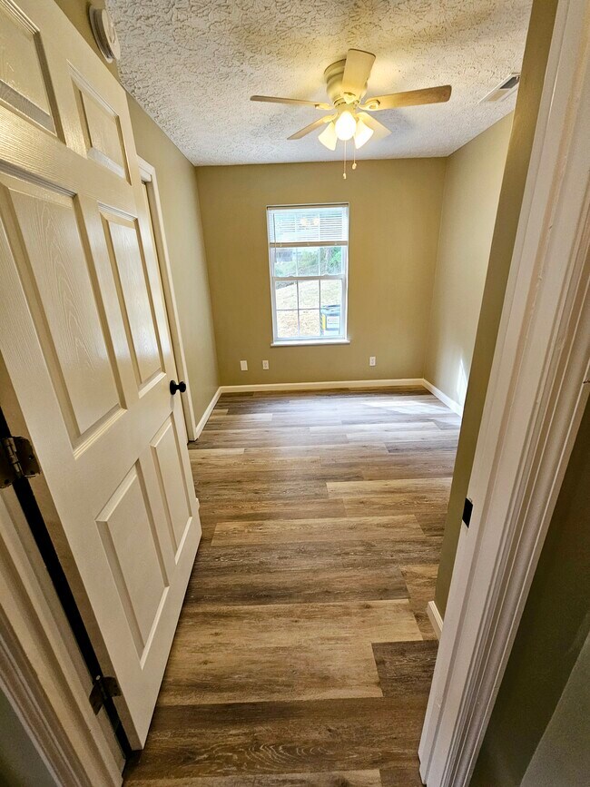 Building Photo - 110 Wakeman Ln