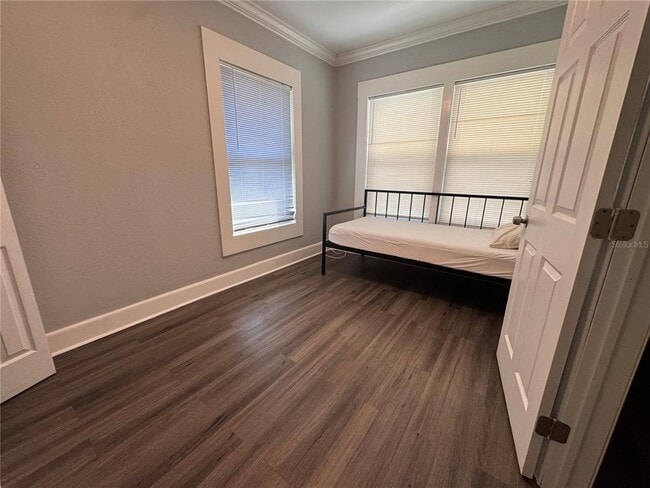 Building Photo - 1571 S Myrtle Ave