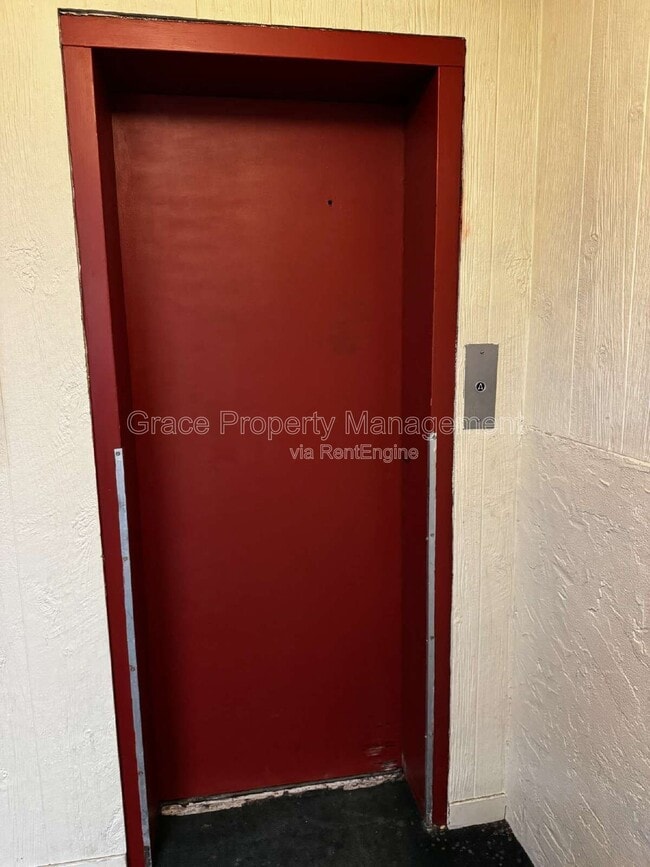 Building Photo - 364 S Ironton St