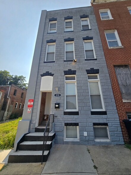Building Photo - 210 N Mount St