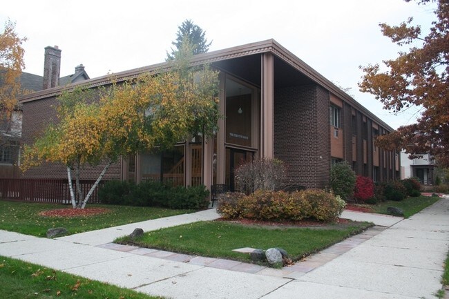Primary Photo - Executive House