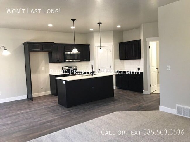 Building Photo - 249 Eaglewood Dr
