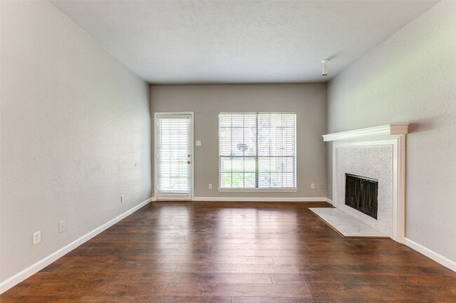 Building Photo - 3140 Devonshire Dr