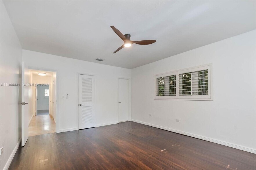Building Photo - 680 NE 57th St