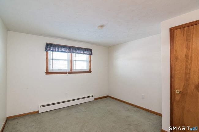 Building Photo - 17 Howard St