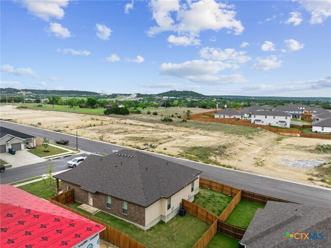 Building Photo - 101 Leon Ln