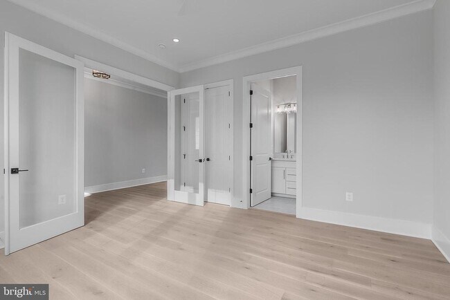 Building Photo - 5613 34th St N