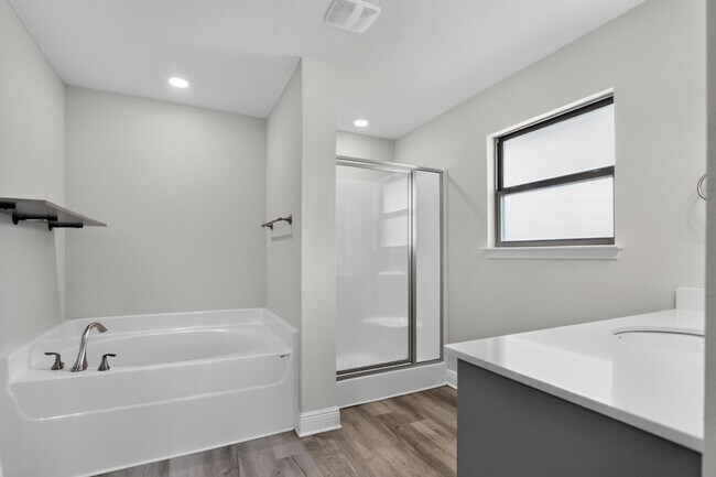 Building Photo - 5823 Crestlake Dr