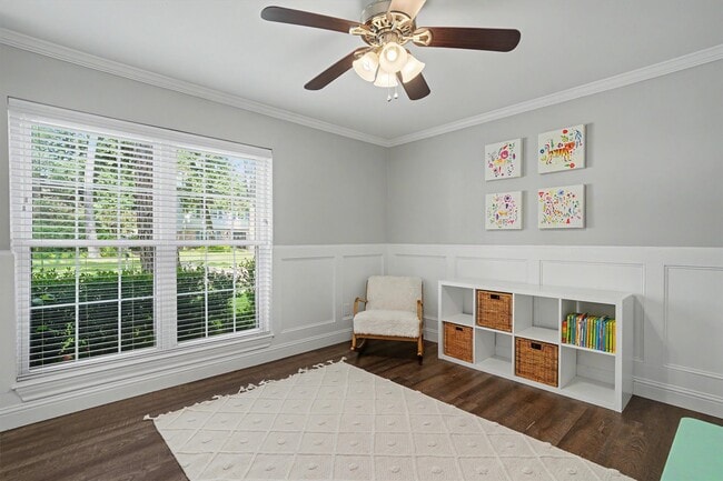 Building Photo - 726 Thistlewood Dr