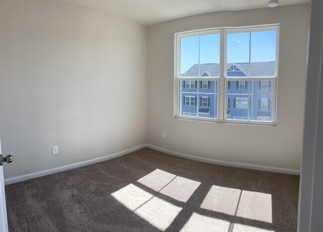 Building Photo - 2231 Fathom Wy