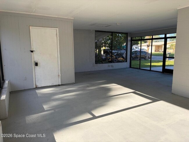 Building Photo - 965 Date Ave