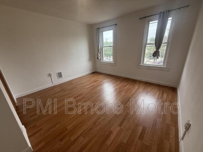Building Photo - 2679 Wilkens Ave