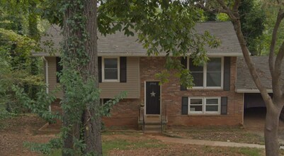 Building Photo - 4 Bed 2 Bath in Decatur!