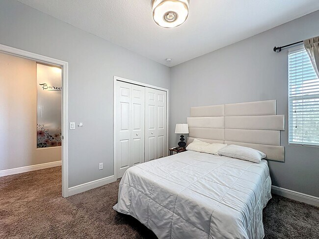 Building Photo - FURNISHED 4 Bedroom House + Office + Home ...