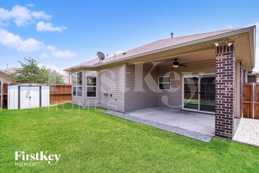 Building Photo - 1100 Nora Ln