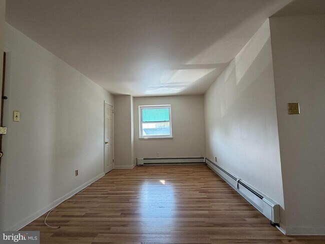 Building Photo - 805 West Chester Pike