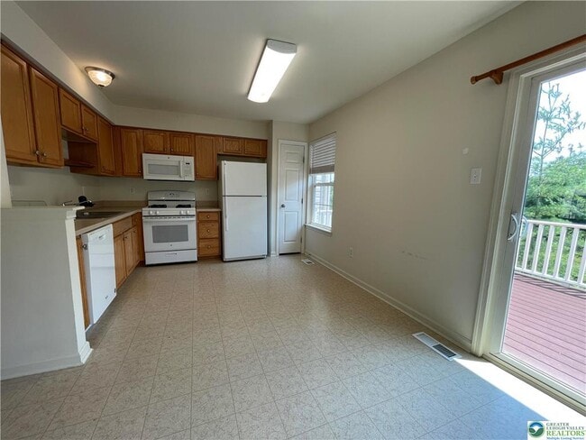 Building Photo - 1058 Sparrow Way