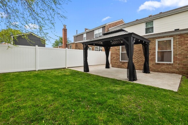 Building Photo - 6420 Thomas Paine Ct