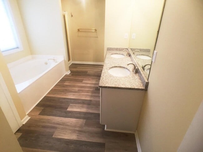 Building Photo - 4615 Howell Farms Dr NW