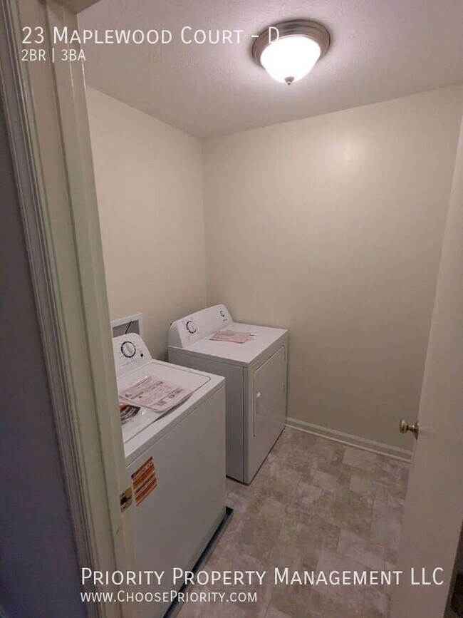 Building Photo - 23 Maplewood Ct