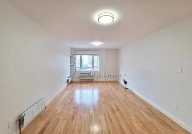 Building Photo - 1 bedroom in ASTORIA NY 11102