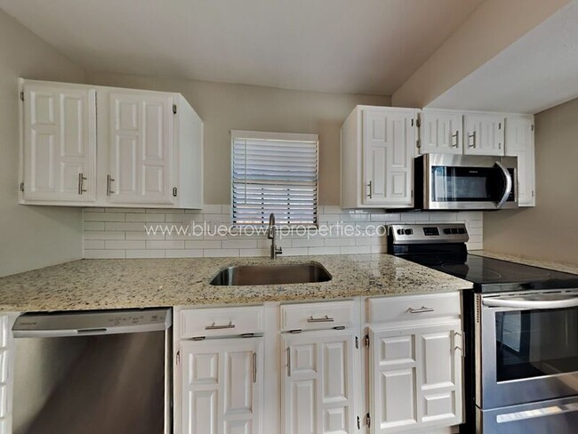 Building Photo - 2903 Harbinger Ln