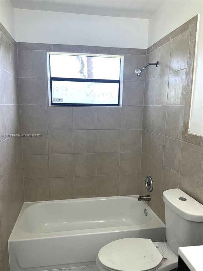 Building Photo - 10840 SW 222nd Dr