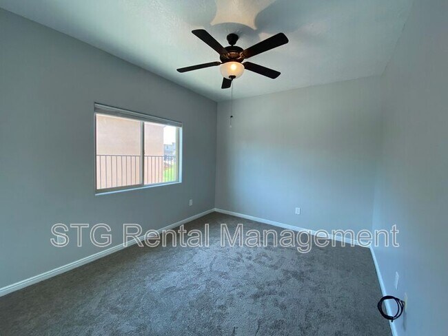 Building Photo - 290 W Buena Vista