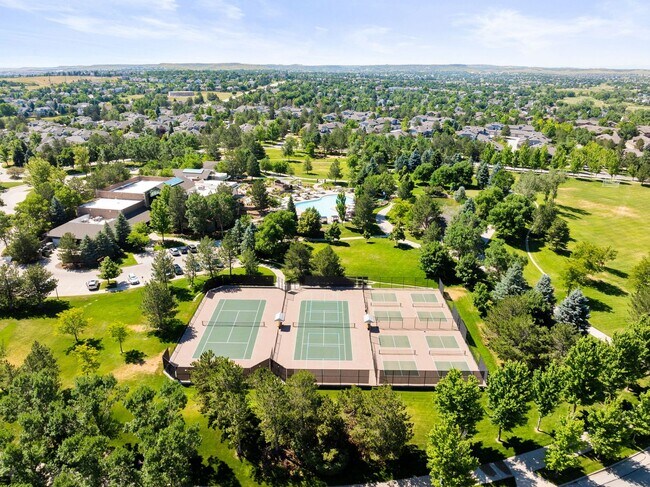 Building Photo - Spacious 3BR + Loft in the Palomino Park Community - Perfect for Comfortable, Convenient and Quit...