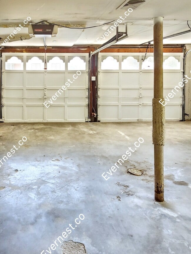 Building Photo - 12008 E 56 St