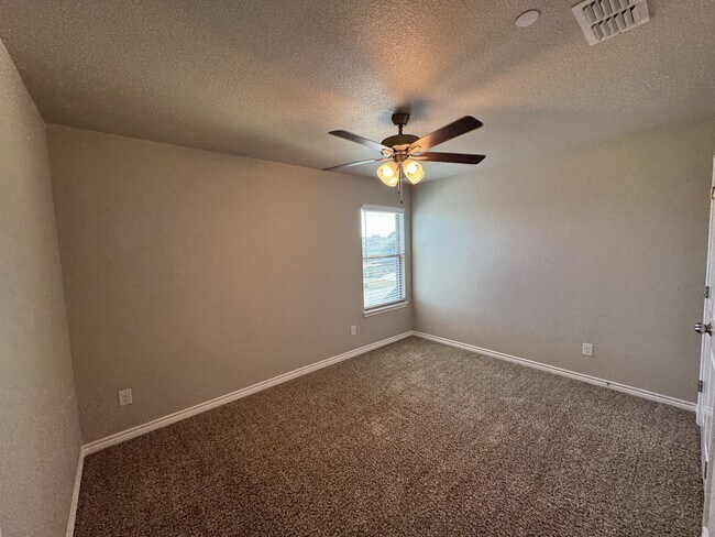 Building Photo - 7611 Stonehollow