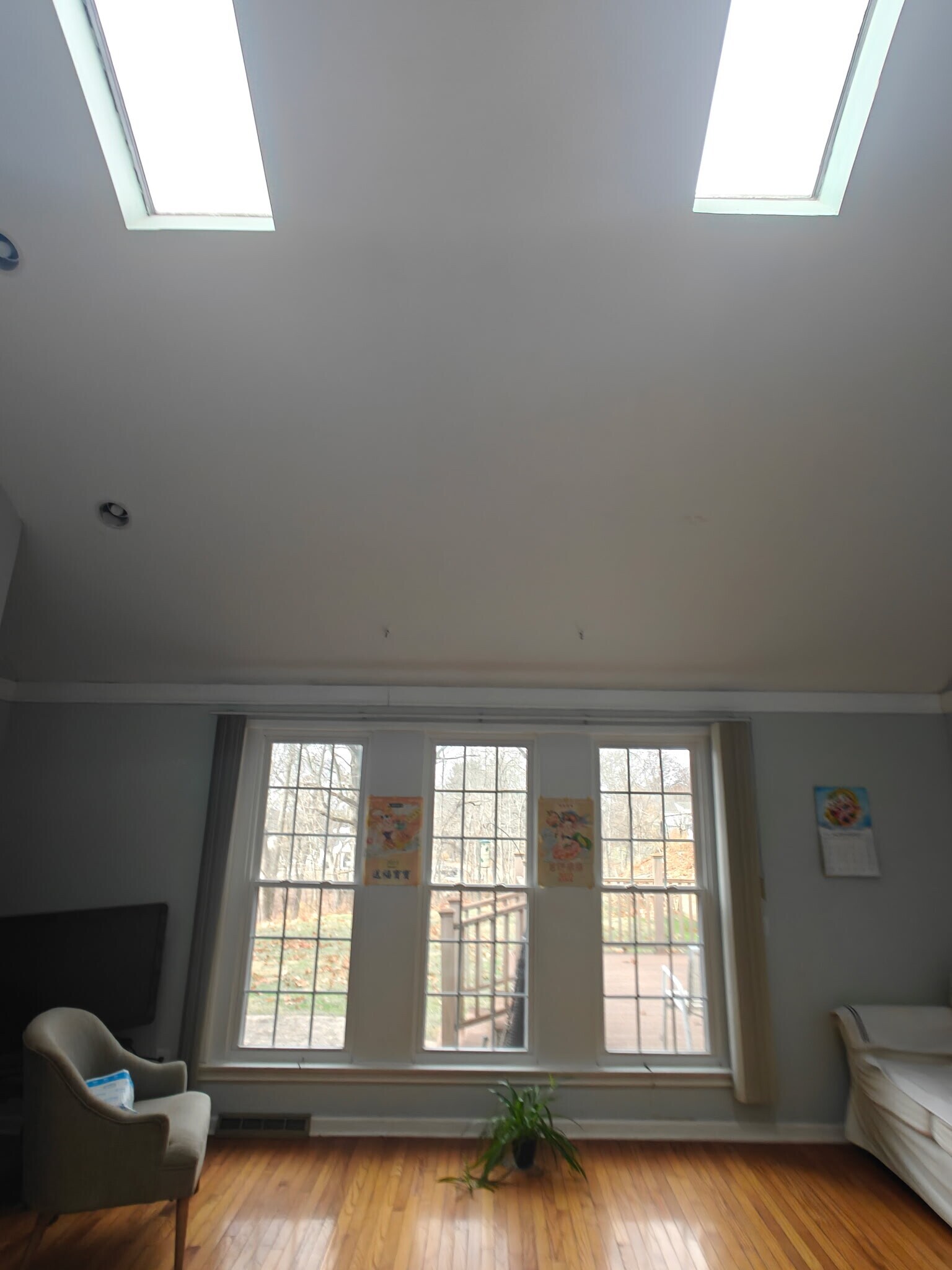 Building Photo - 223 Springhouse Ln