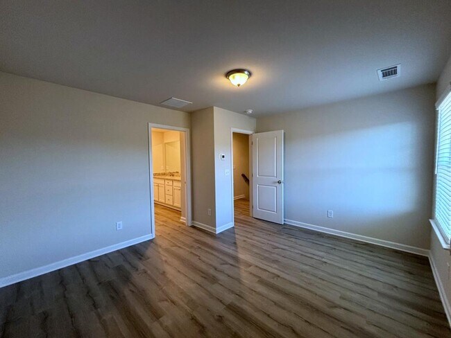 Building Photo - 226-C Alston Ridge Dr