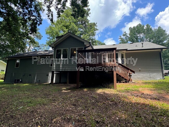 Building Photo - 3165 Arden Way SW