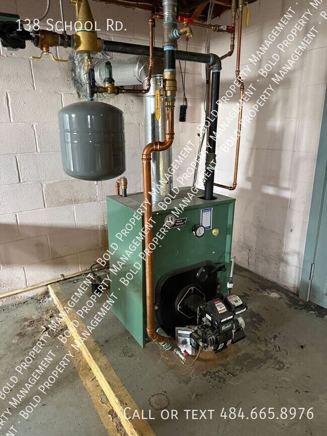 Building Photo - 138 School Rd