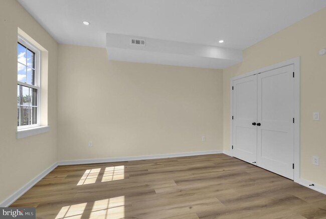 Building Photo - 2670 Braddock St