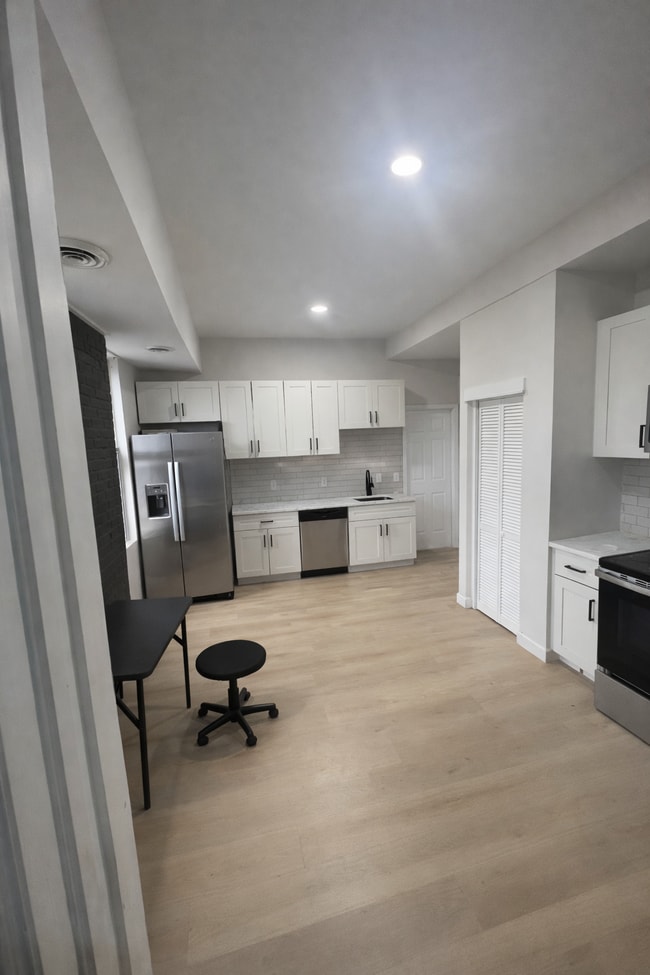 Building Photo - 1216 Soulard St