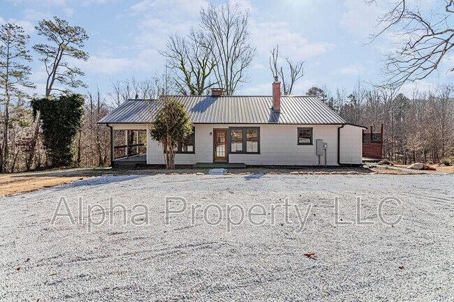 Building Photo - 511 Mountain Creek Rd