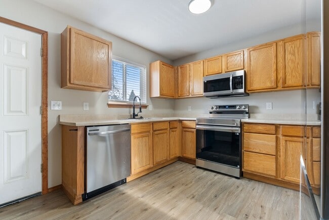 Building Photo - HALF OFF - FIRST MONTHS RENT!