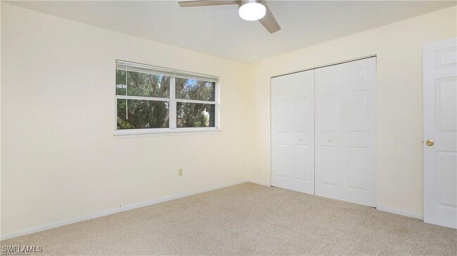 Building Photo - 600 Valley Stream Dr