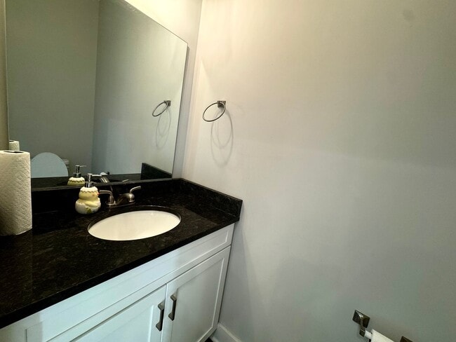 Building Photo - END UNIT Sunburst Villa Luxury Townhouse WITH BASEMENT