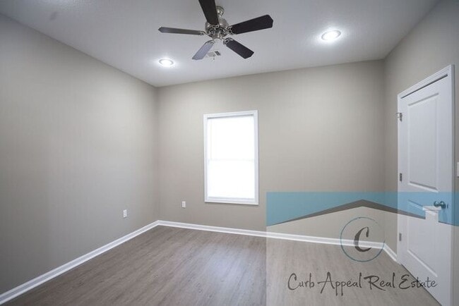 Building Photo - Luxury 2 bed 1 bath apartment - brand new construction!! Washer, dryer and utilities included!!