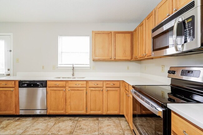 Building Photo - 1278 Kenwood Dr